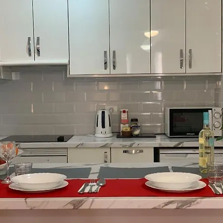 Cristi Heights Apartament *